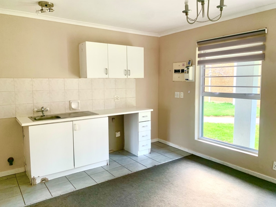 To Let 1 Bedroom Property for Rent in Strand South Western Cape
